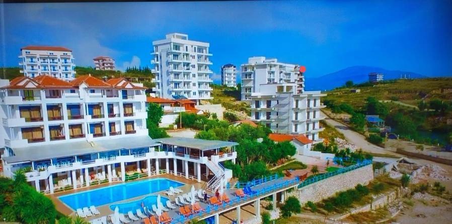 Sadet'S Penthouse Saranda Apartment Ngoại thất bức ảnh