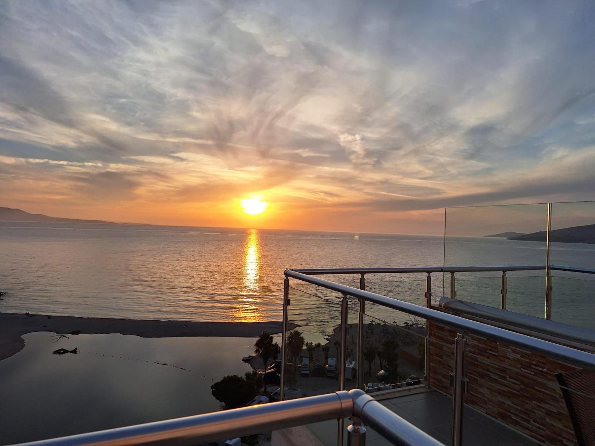 Sadet'S Penthouse Saranda Apartment Ngoại thất bức ảnh