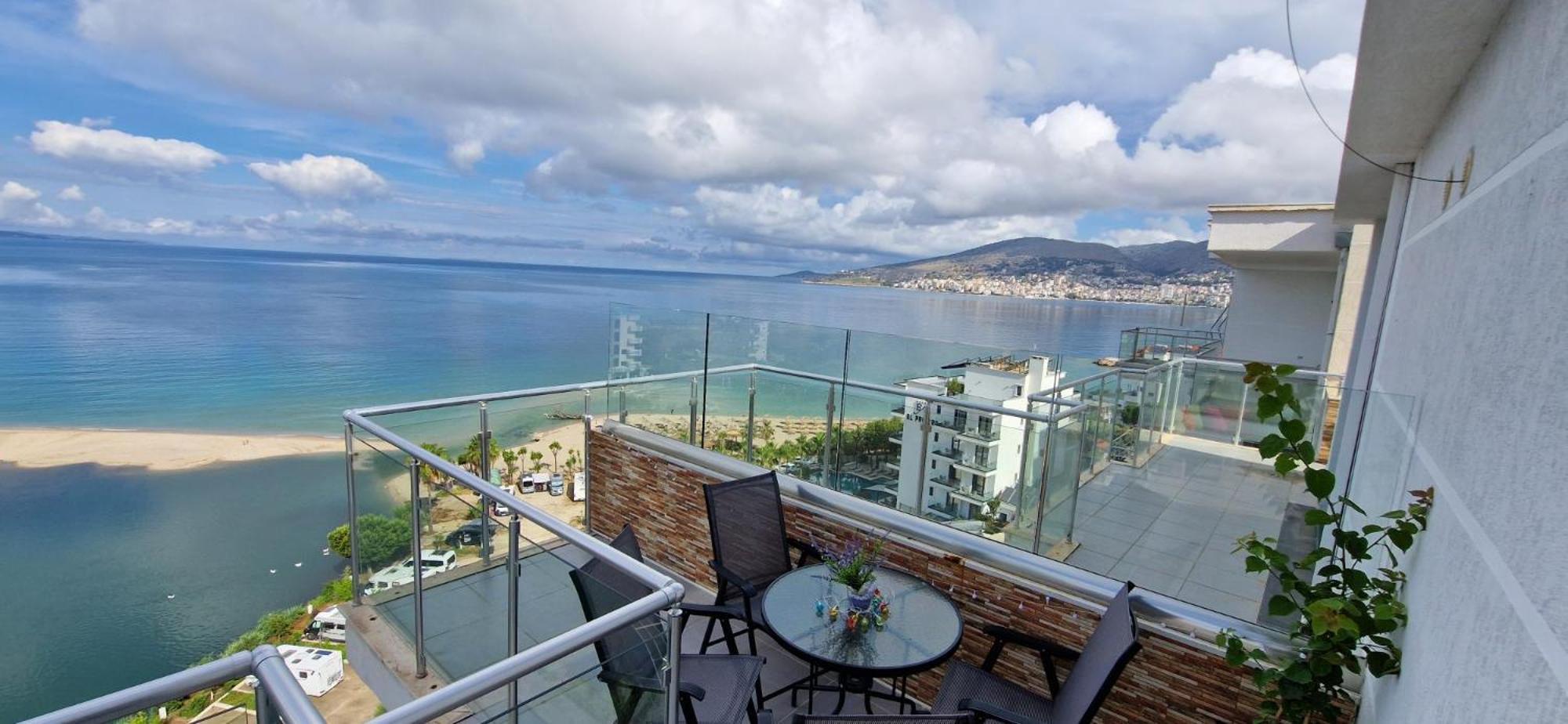 Sadet'S Penthouse Saranda Apartment Ngoại thất bức ảnh