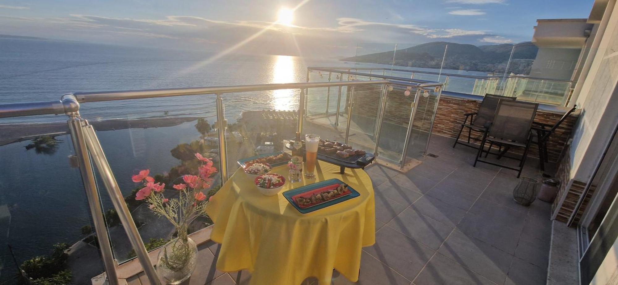 Sadet'S Penthouse Saranda Apartment Ngoại thất bức ảnh